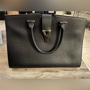 Yves saint Laurent textured leather medium purse